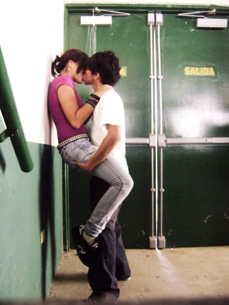 Wall Kiss Photo by vincent89_bucket Photobucket